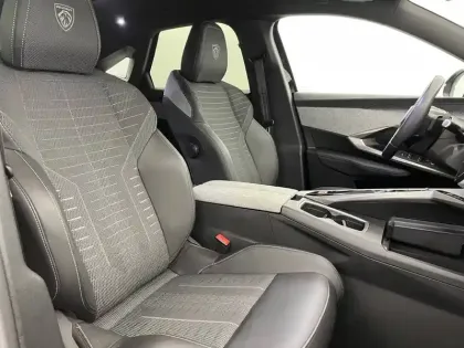 Photo 58 Peugeot 3008  Hybrid 136 e-DCS6