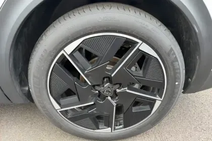 Photo 47 Peugeot 408  Hybrid 136 e-DCS6