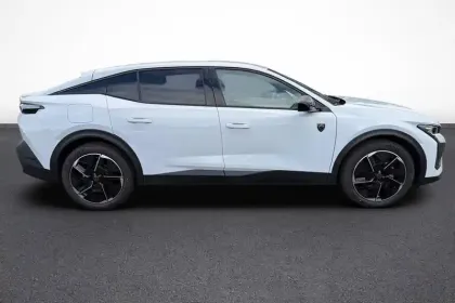 Photo 24 Peugeot 408  Hybrid 136 e-DCS6