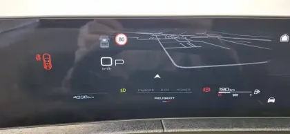 Photo 77 Peugeot 5008  Hybrid 145 e-DCS6