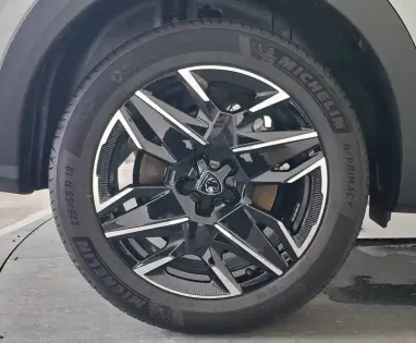 Photo 19 Peugeot 5008  Hybrid 145 e-DCS6