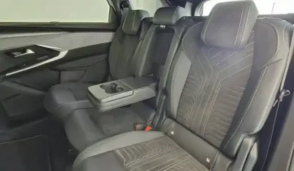 Photo 21 Peugeot 5008  Hybrid 145 e-DCS6