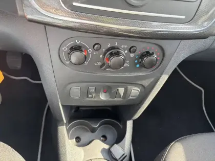 Photo 23 Dacia Sandero  SCe 75