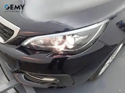 Photo 15 Peugeot 308  1.6 BlueHDi 100ch S&S BVM5