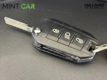 Photo 29 Peugeot 308  SW BlueHDi 130ch S&S BVM6