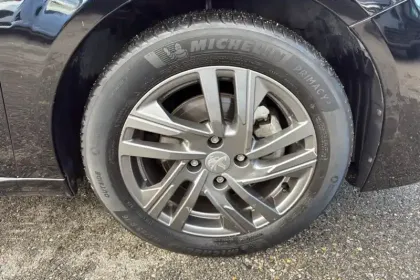 Photo 36 Peugeot 208 Gén. II Ph1 NG Style 5