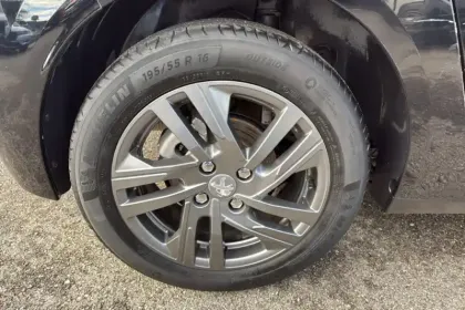 Photo 10 Peugeot 208  PureTech 100 S&S BVM6