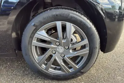 Photo 9 Peugeot 208  PureTech 100 S&S BVM6