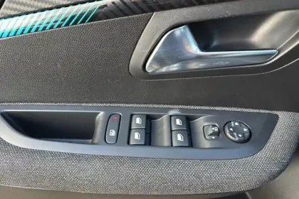 Photo 49 Peugeot 208 Gén. II Ph1 NG Style 5