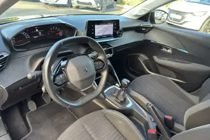 Photo 14 Peugeot 208  PureTech 100 S&S BVM6