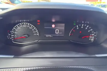 Photo 17 Peugeot 208  PureTech 100 S&S BVM6