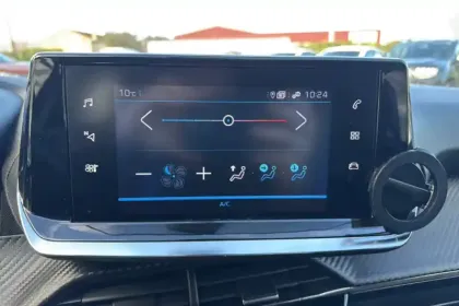 Photo 45 Peugeot 208 Gén. II Ph1 NG Style 5