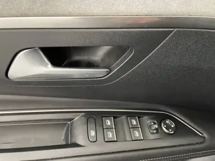 Photo 31 Peugeot 3008  BlueHDi 130ch S&S EAT8