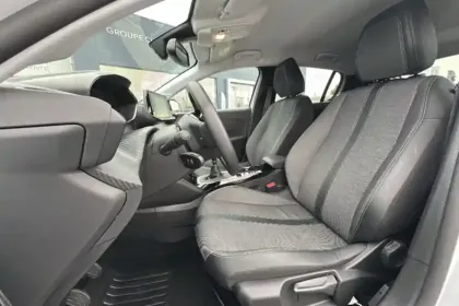 Photo 8 Peugeot 208  PureTech 100 S&S BVM6