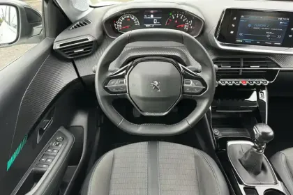 Photo 12 Peugeot 208  PureTech 100 S&S BVM6