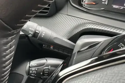 Photo 22 Peugeot 208  PureTech 100 S&S BVM6