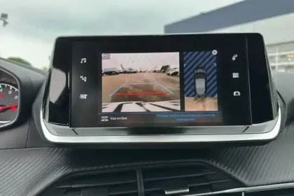 Photo 24 Peugeot 208  PureTech 100 S&S BVM6