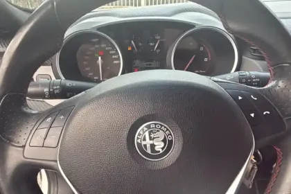 Photo 17 Alfa Romeo Giulietta  Série 2 2.0 JTDm 150 ch S&S