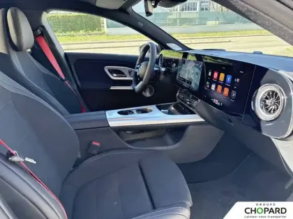 Photo 70 Mercedes CLA  200 8F-eDCT