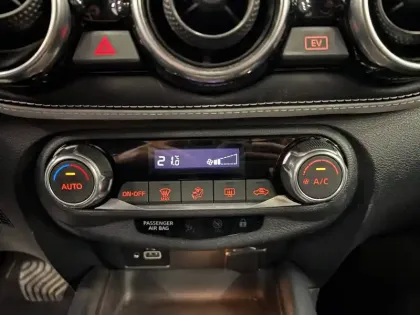 Photo 68 Nissan Juke  Hybrid 143