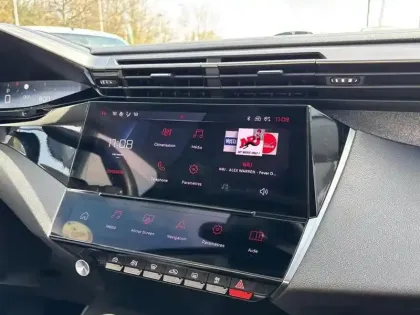 Photo 10 Peugeot 308  BlueHDi 130ch S&S EAT8 Allure