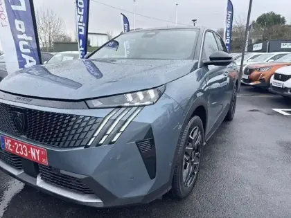 Photo 13 Peugeot 3008  Hybrid 145 e-DCS6 GT