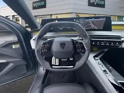 Photo 11 Peugeot 3008  Hybrid 145 e-DCS6 GT