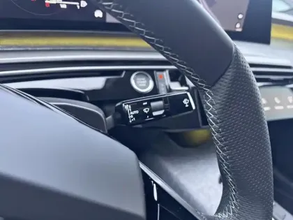 Photo 17 Peugeot 3008  Hybrid 145 e-DCS6 GT