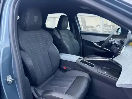 Photo 8 Peugeot 3008  Hybrid 145 e-DCS6 GT