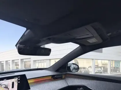 Photo 27 Peugeot 3008  Hybrid 145 e-DCS6 GT