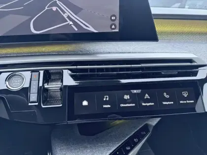 Photo 12 Peugeot 3008  Hybrid 145 e-DCS6 GT