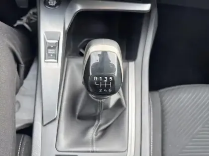 Photo 23 Peugeot 308  PureTech 110ch S&S BVM6 Active Pack