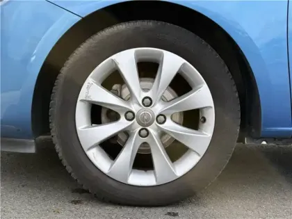 Photo 96 Opel Corsa Gén. V Ph1 NG Excite 3