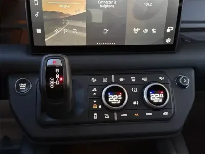 Photo 76 Rover Defender Gén. III (L663) Ph1 Evo X-Dynamic HSE 5