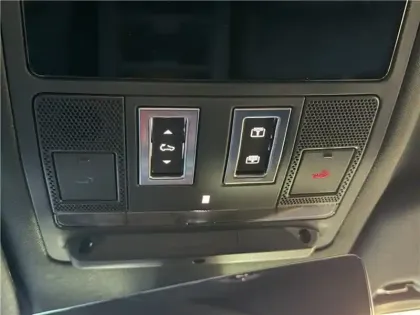 Photo 128 Rover Defender Gén. III (L663) Ph1 Evo X-Dynamic HSE 5