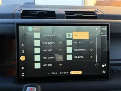 Photo 141 Rover Defender Gén. III (L663) Ph1 Evo X-Dynamic HSE 5