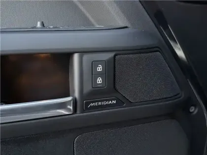 Photo 18 Land rover Defender 110 P300E PHEV BVA8 X-DYNAMIC