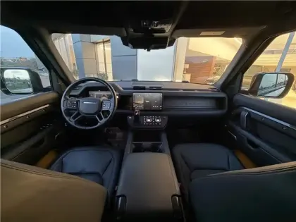 Photo 116 Rover Defender Gén. III (L663) Ph1 Evo X-Dynamic HSE 5