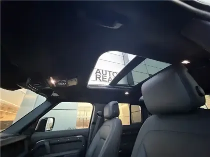 Photo 63 Rover Defender Gén. III (L663) Ph1 Evo X-Dynamic HSE 5