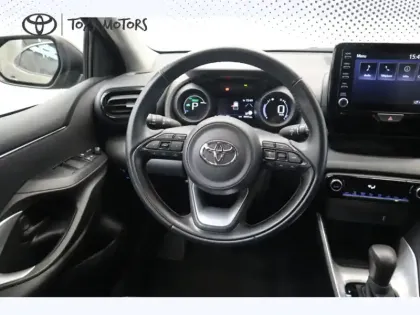Photo 16 Toyota Yaris Hybride 116h Design Pack .