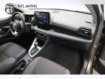 Photo 20 Toyota Yaris Hybride 116h Design Pack .