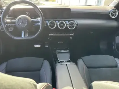 Photo 10 Mercedes CLA Coupé 200 AMG Line