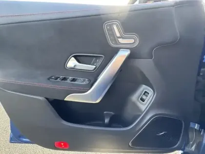 Photo 15 Mercedes CLA Coupé 200 AMG Line