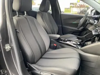 Photo 29 Peugeot 2008 Gén. II Ph1 NG Allure Pack 5