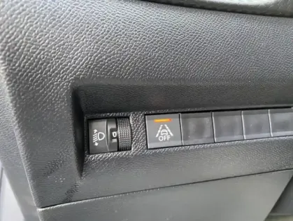 Photo 17 Peugeot 2008 Gén. II Ph1 NG Allure Pack 5