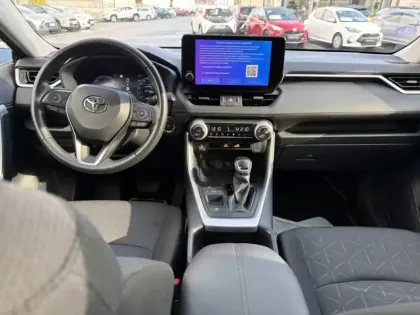 Photo 8 Toyota Rav4 Hybride 2WD 218ch Dynamic