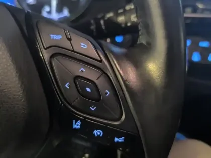 Photo 19 Toyota C-HR 1.8 HYBRIDE 122 DESIGN