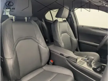 Photo 13 Lexus UX 300h 2WD F SPORT DESIGN