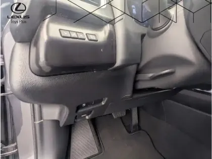 Photo 16 Lexus UX 300h 2WD F SPORT DESIGN