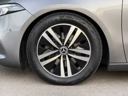 Photo 11 Mercedes Classe A 180 d Progressive Line /177